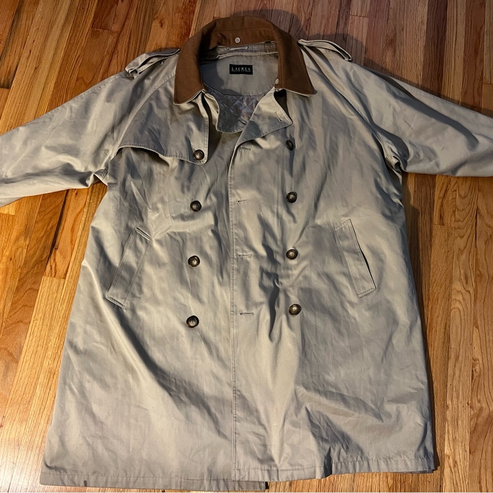 Ralph Lauren Tan Trench Coat with Brown Collar size 56R